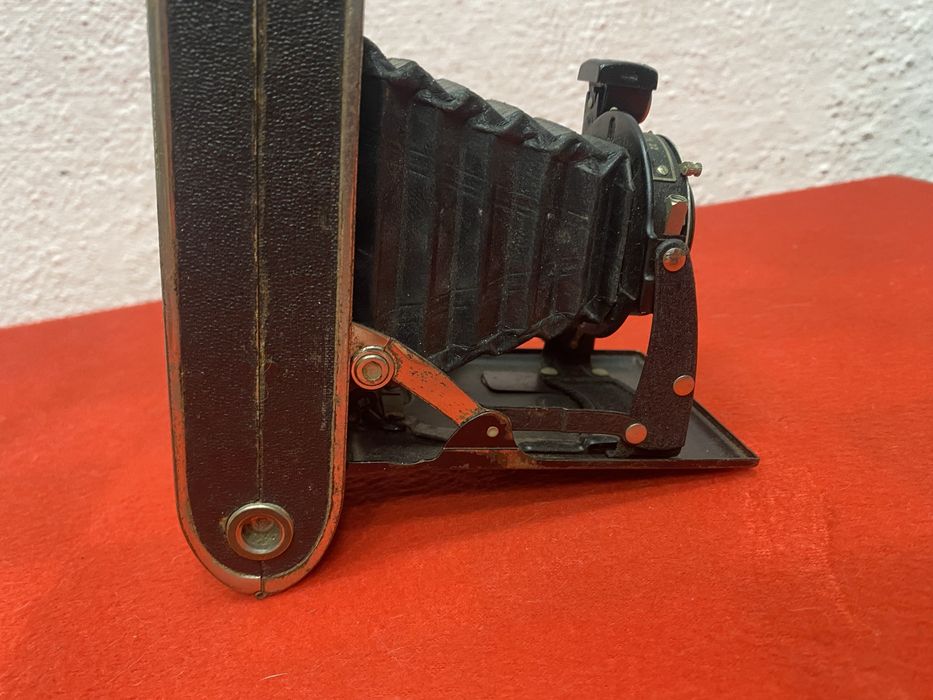 Стар немски фотоапарат с мех