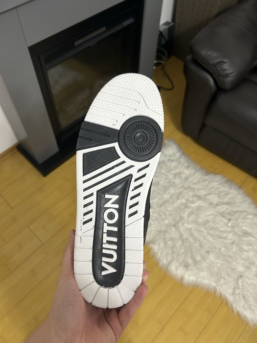 Adidasi LV Skate Black White