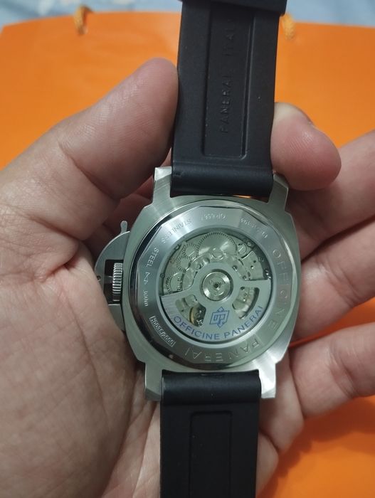 Panerai Luminor soati sotiladi.
