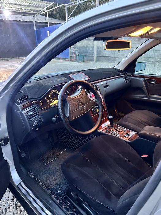 Мерседес 210 сатылады