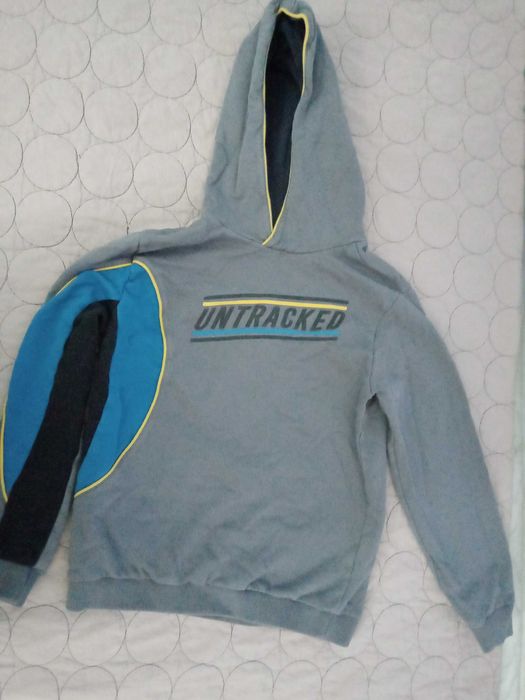 Детско- юношески блузи за момче