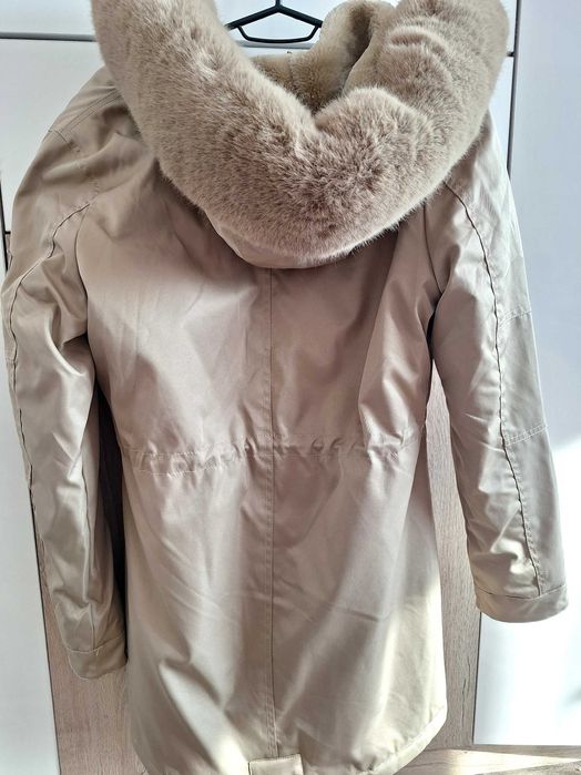 Зимна парка като нова обличана два пъти много топличка!