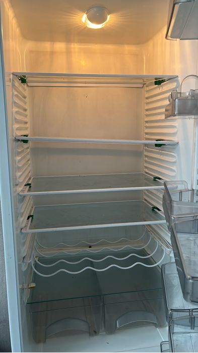 Срочно! Продам холодильник ATLANT, б/у