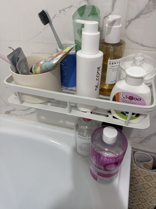 Для ванной подставка новая