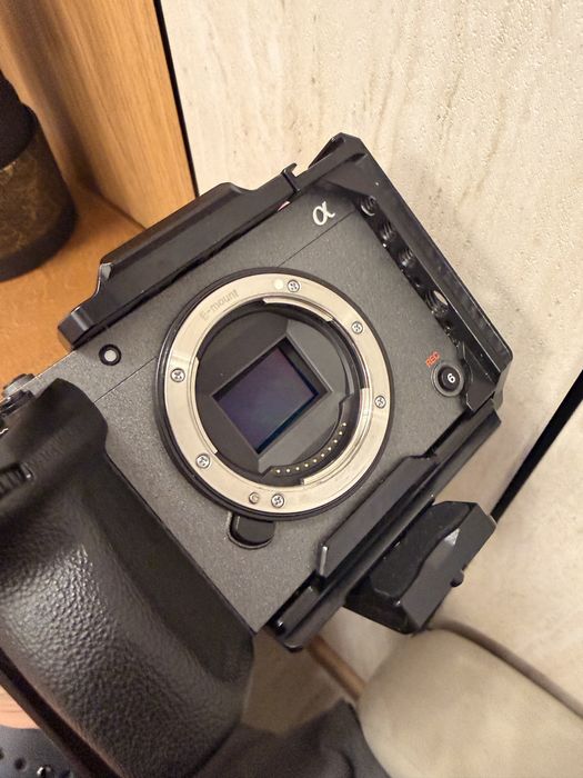Продаю sony fx 30 и обьектив вместе