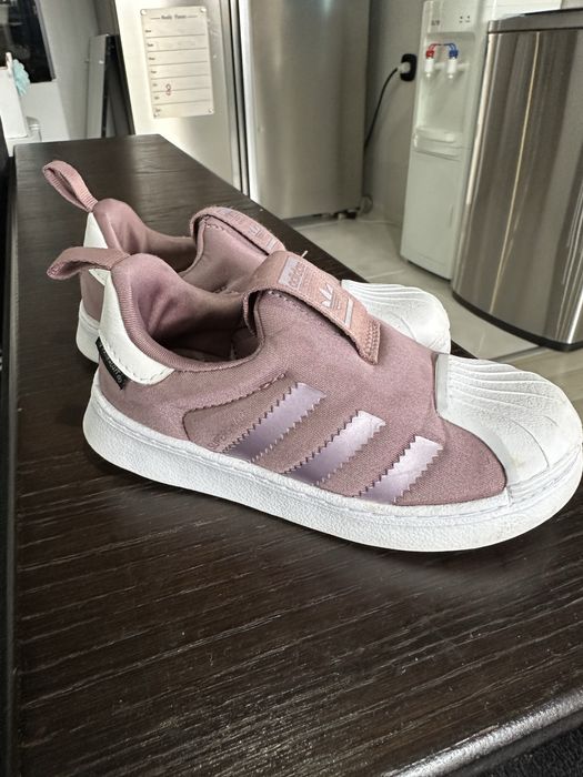 маратонки Adidas