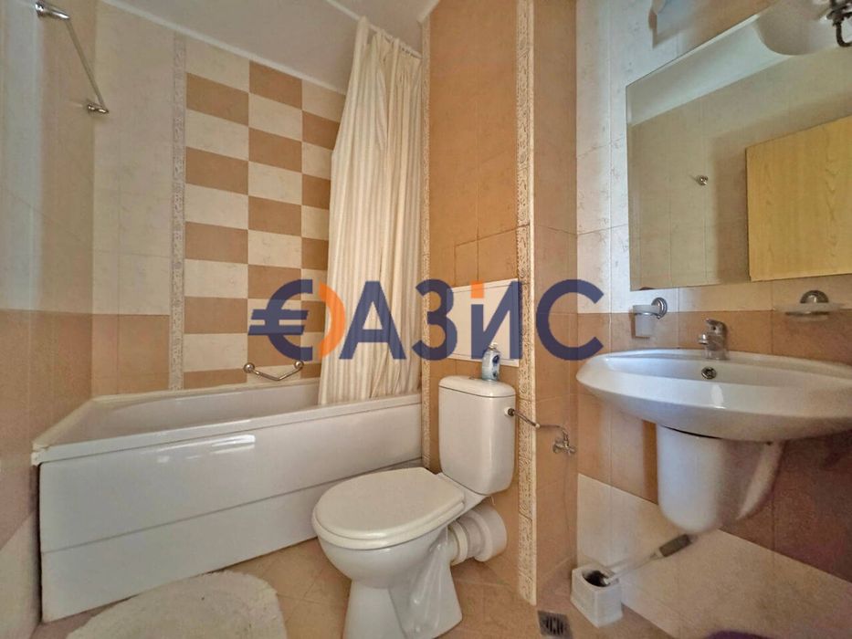Апартамент с 2 спални в комплекс Роял Сан, Слънчев Бряг, 93 кв. м, 120