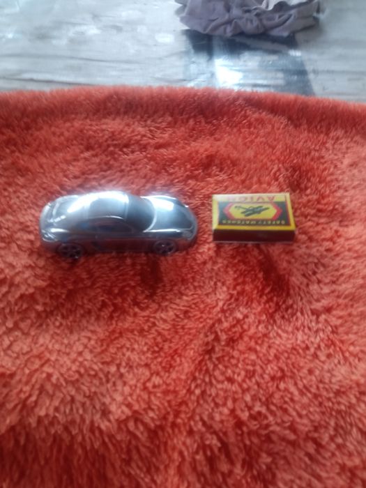 Продам сувенирную.машину.