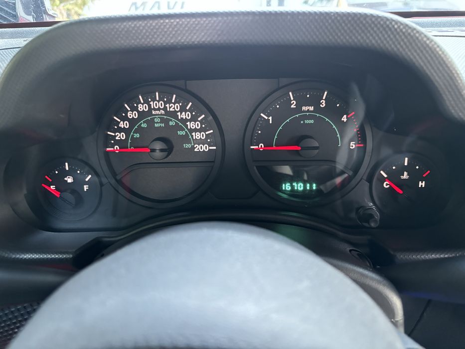 Jeep Wrangler Sahara Unlimited 2.8 CRD Automat – 2009 – Echipat premium / Off-road & lifestyle