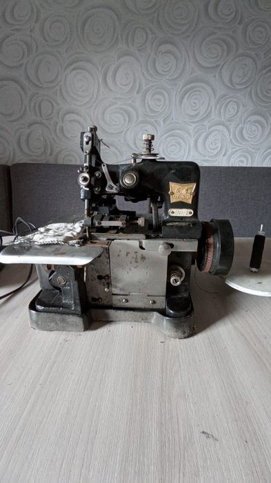 Продам оверлок NG 1-2,3 нити