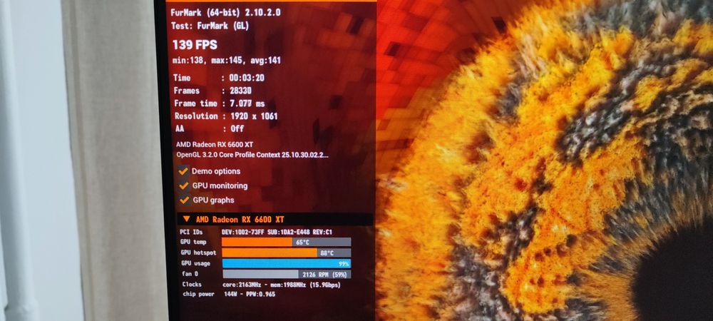 Компютър геймърски  ryzen 5600x ,rx 6600xt ,16 рам 3200mhz, захр.600+bronze