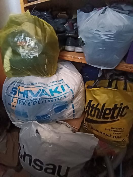 Отдам даром вещи разные