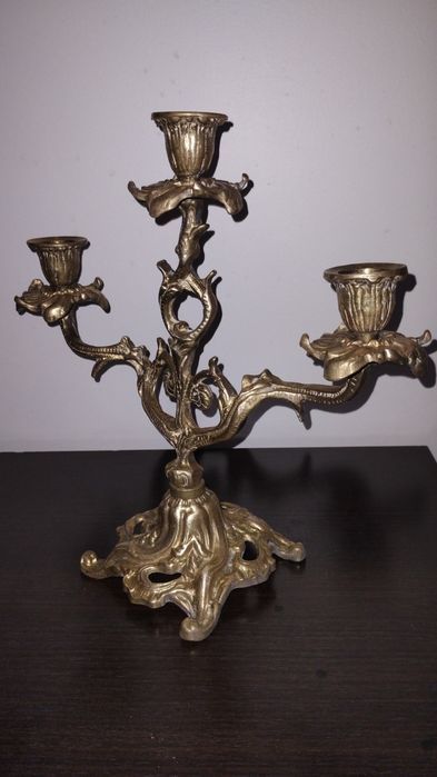 Прекрасни винтидж свещници с красиви орнаменти. Месинг.