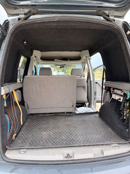 VW Caddy Life - Camper Van