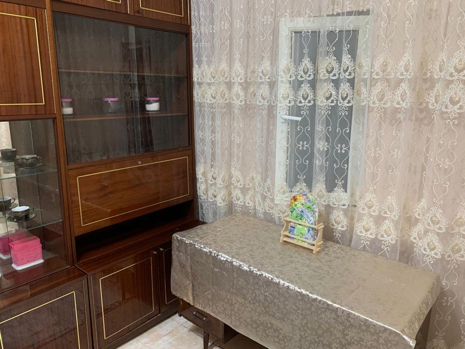 Продам квартиру возле Апорта