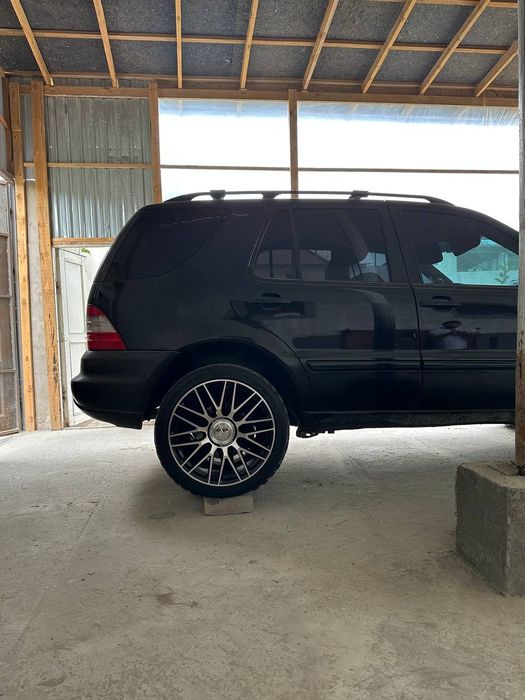 Mercedes R20 Raznosherokiy Diska+Balon sotiladi