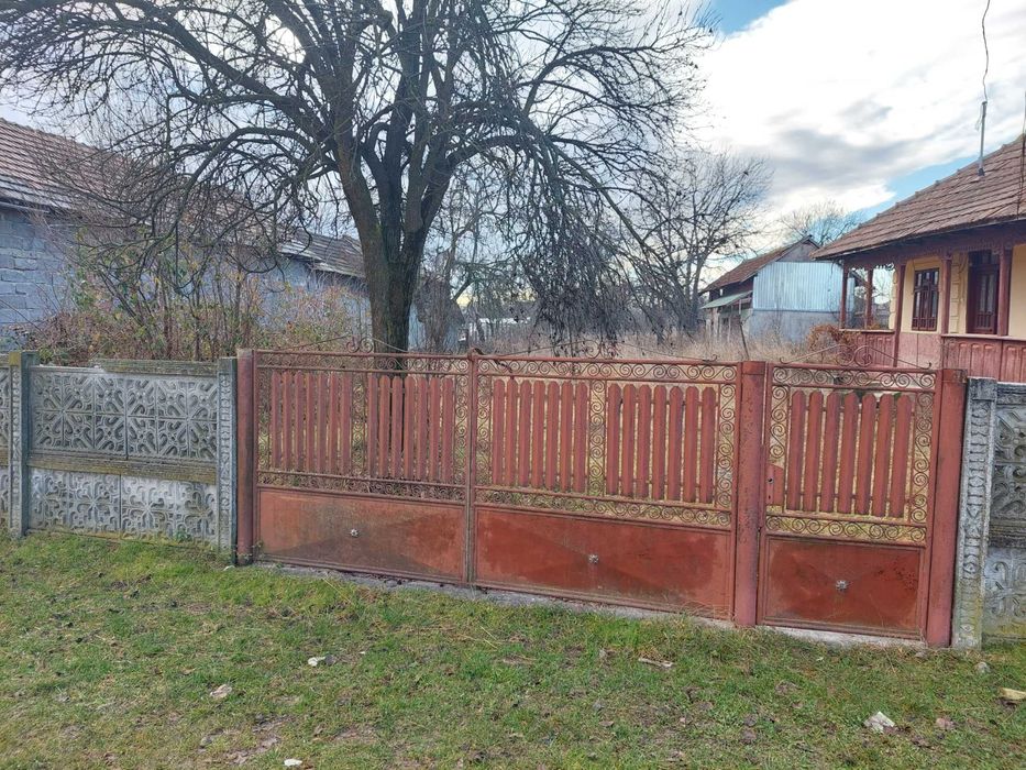 Casa cu teren 2000 mp Vulcana Pandele - DB