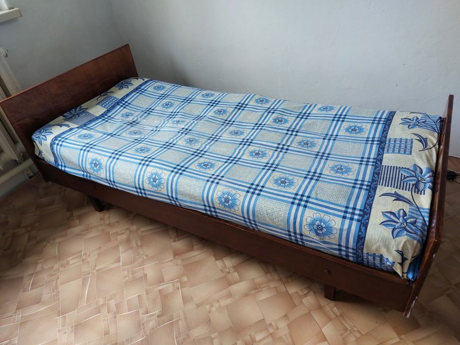 Продам кровать (односпальная)