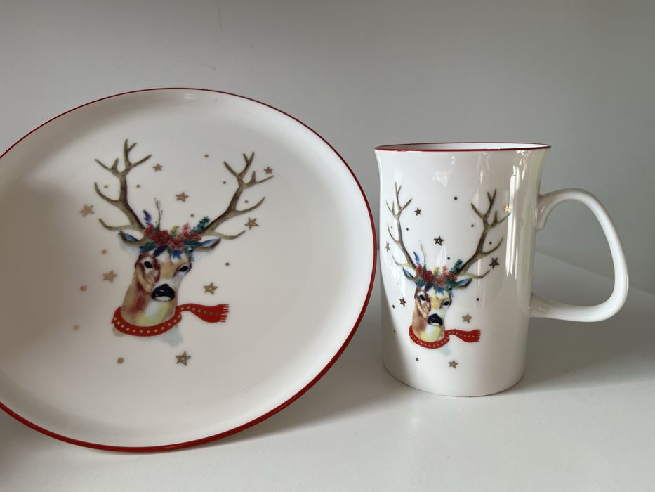 ПОДАРЯВАМ Коледни Декорации и Съдове