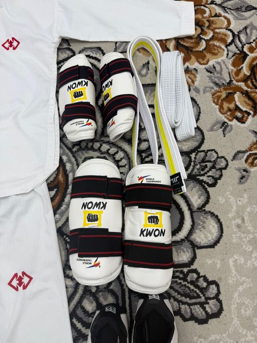 Экипировка для тхэквондо б/у