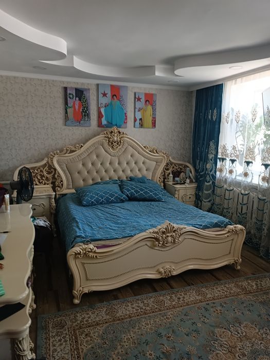 Спальный гарнитур продажа