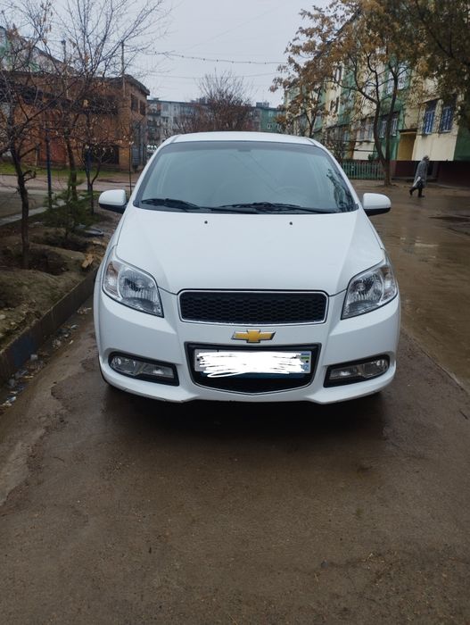 Нексия 3 сотилади