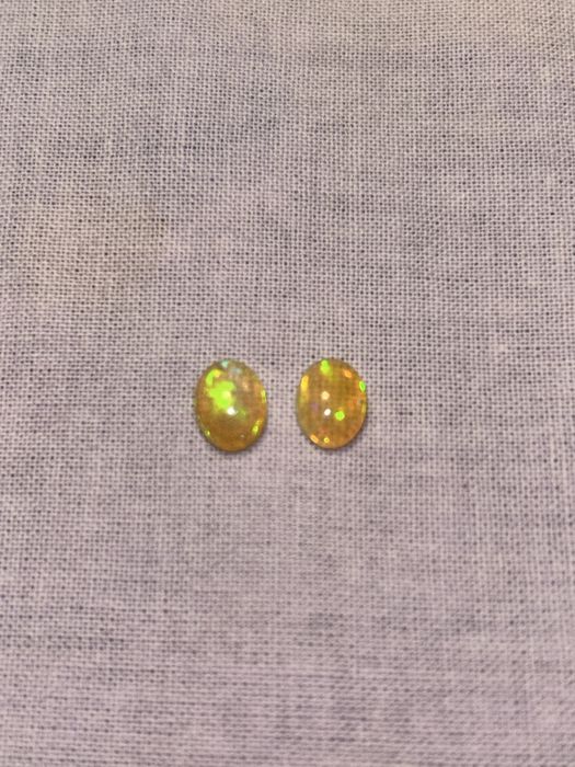 Опалы натуральные