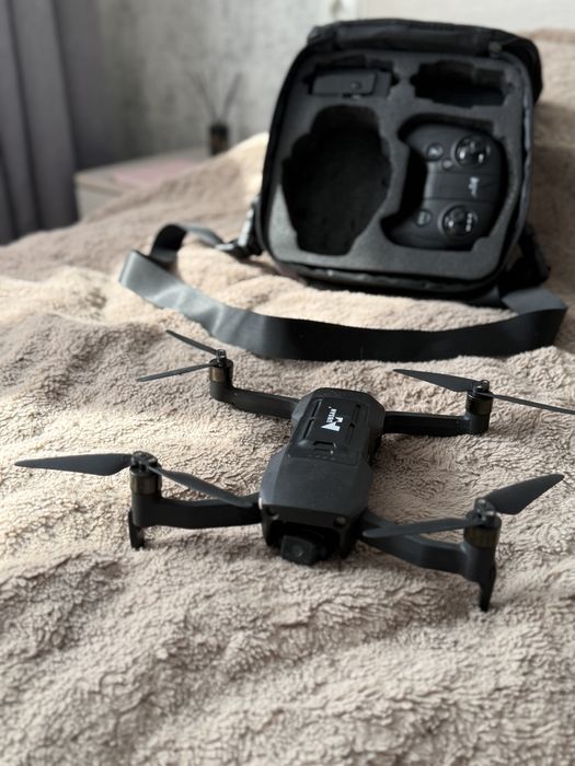 Продам дрон, квадракоптер