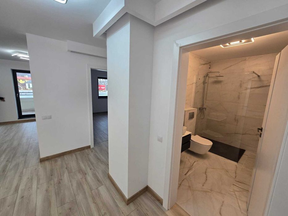 De închiriat– Apartament modern cu 3 camere| Terasă 10 mp| Loc parcare