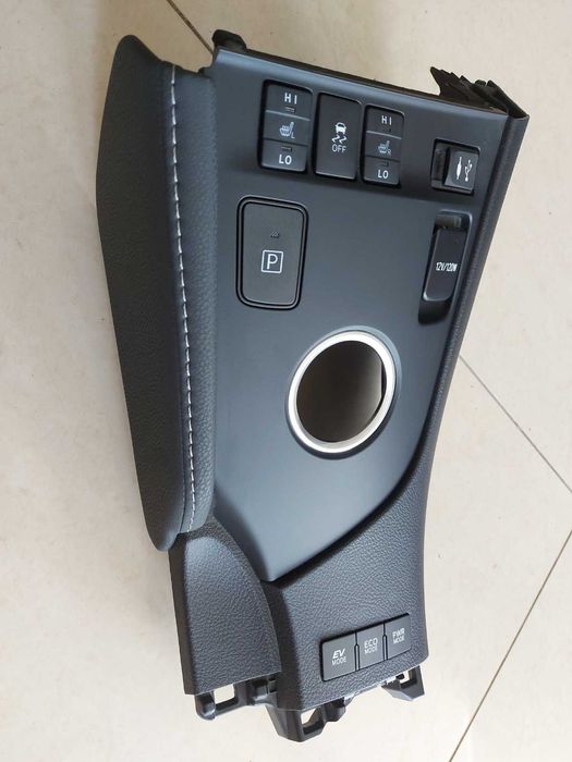 TOYOTA AURIS / Тойота Аурис панел превключватели