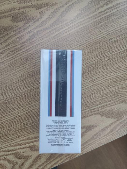 Apa de toaleta Tommy Hilfiger Sigilat