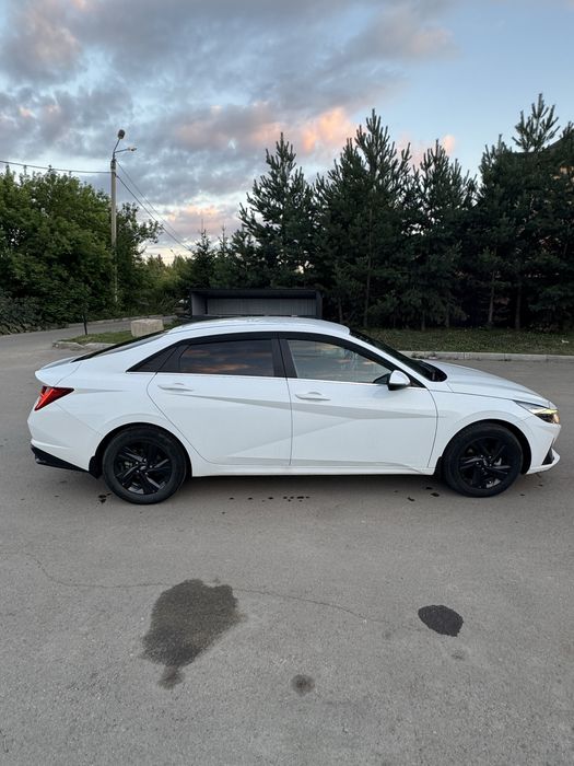 Hyundai elantra 2022