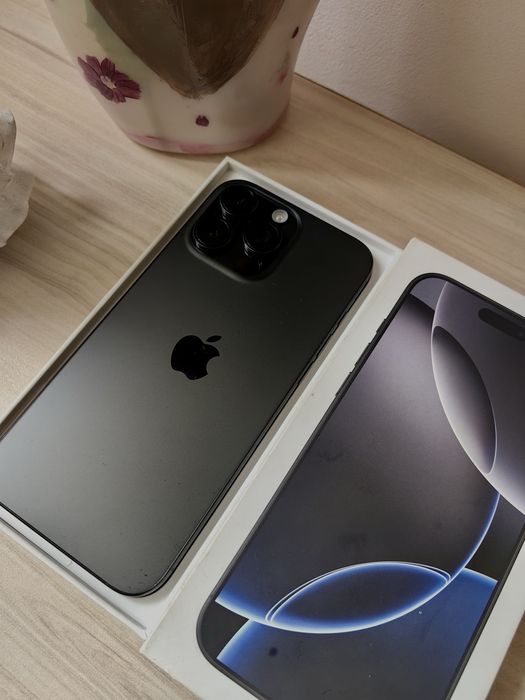 Iphone 16Pro Max 256Gb 88% 5Калъва, И 10 Протектора за Екран