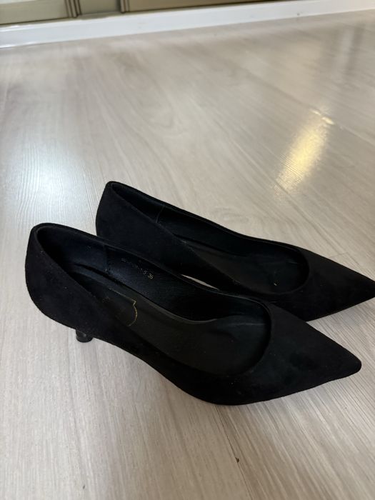 Продам туфли,замш