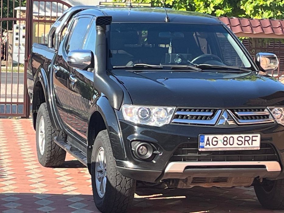 MITSUBISHI L200