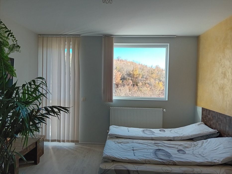 Продава къща в с. Ощава, общ. Сандански