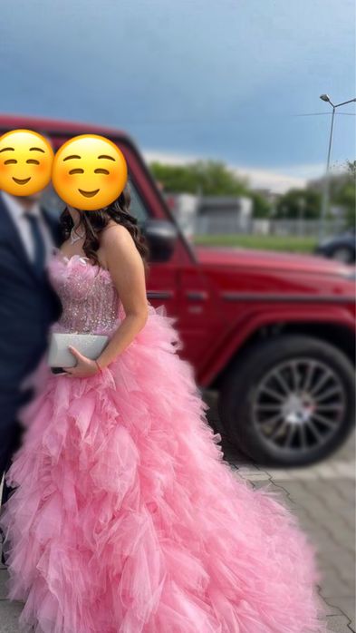 Дизайнерска рокля