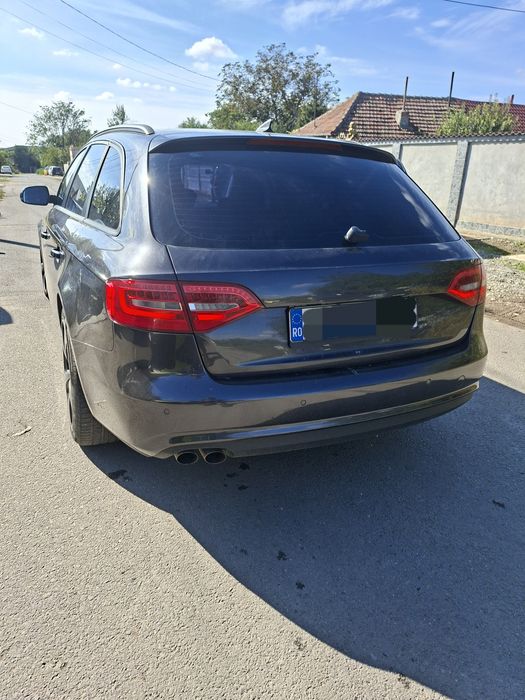 Audi A4 avant 2013 2l disel 143cp