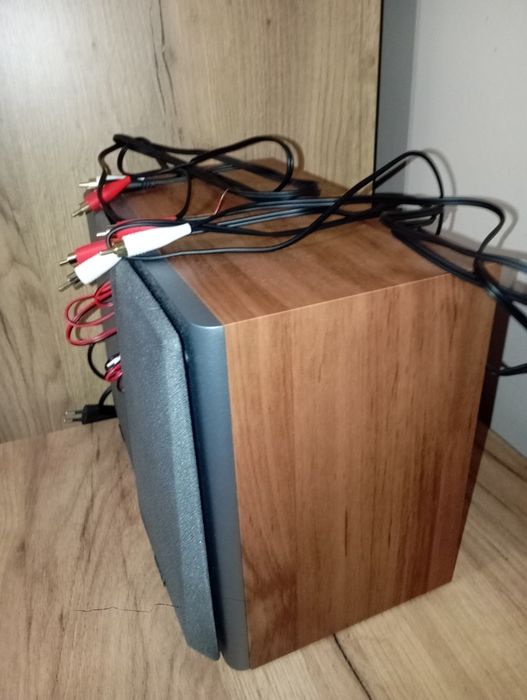 Тонколони Edifier R1000T4