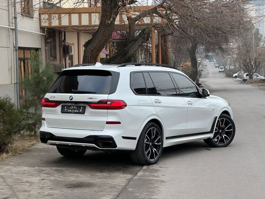 BMW X7 Xdrivie40I