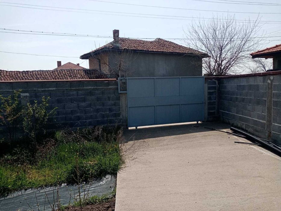 Продавам УПИ в село Царимир – равен, удобен, готов за строеж