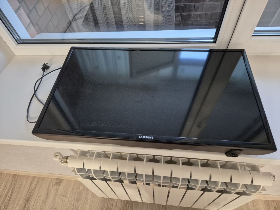 Телевизор samsung