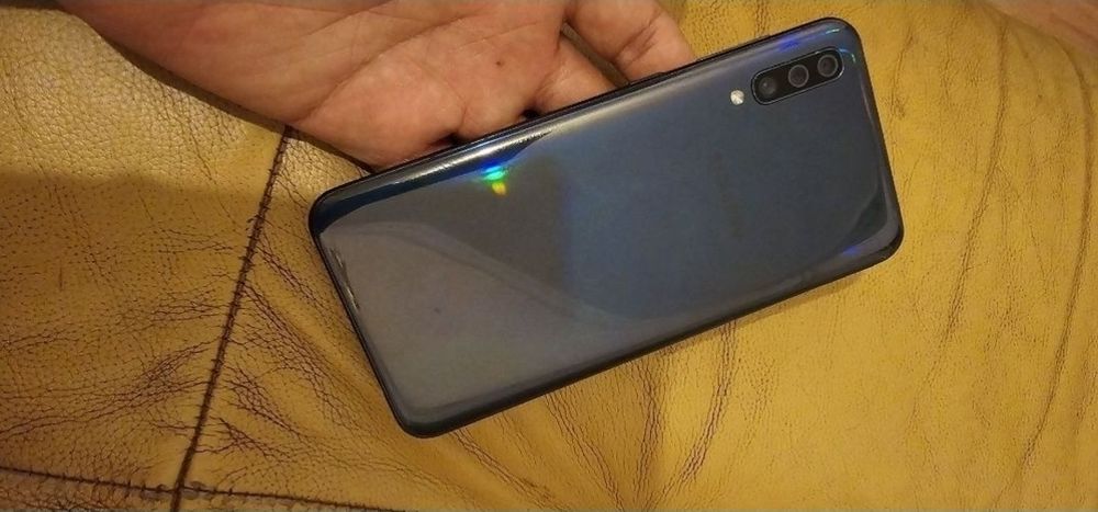 samsung a70 display second hand si noi de vanzare • Anunturi •