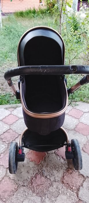 Продам детскую каляску