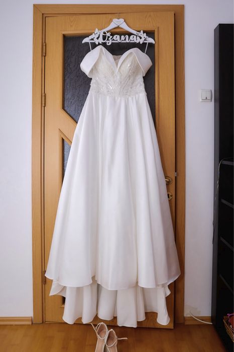 Rochie de mireasa,stare foarte buna,curatata profesional