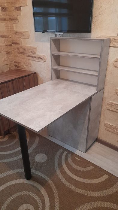 Маникюрный стол новый