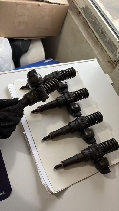 injectoare vw touareg 2.5 5.0 diesel 07Z130073H / compatibile 1.9 vag