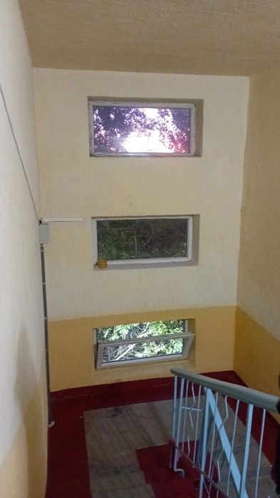 Продам 1 ком.кв. в 4мкр дом 12