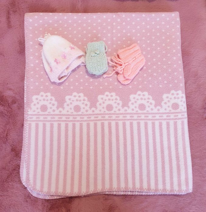 Patura bebe fetita si caciuli +diverse