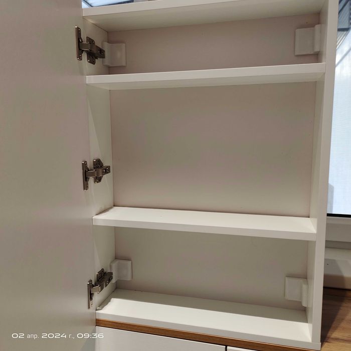 Зеркальные шкафчики новые, есть в наличии